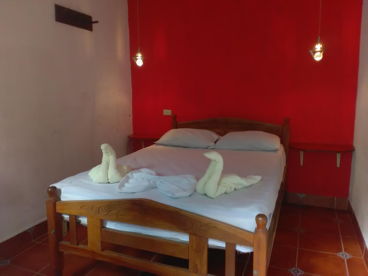 Hostal Casa Ivana León Dış mekan fotoğraf