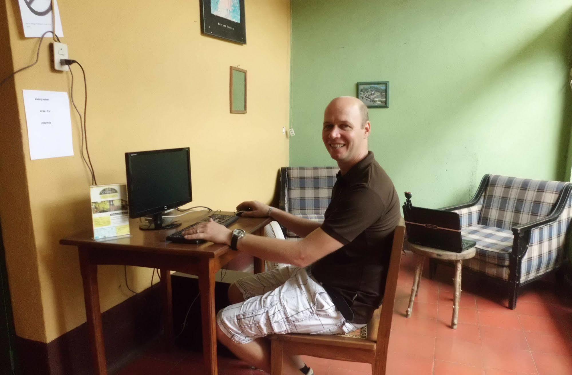 Hostal Casa Ivana León Dış mekan fotoğraf